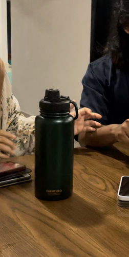 Izzati I. review of Ace Bottle Mega image 1 out of 1