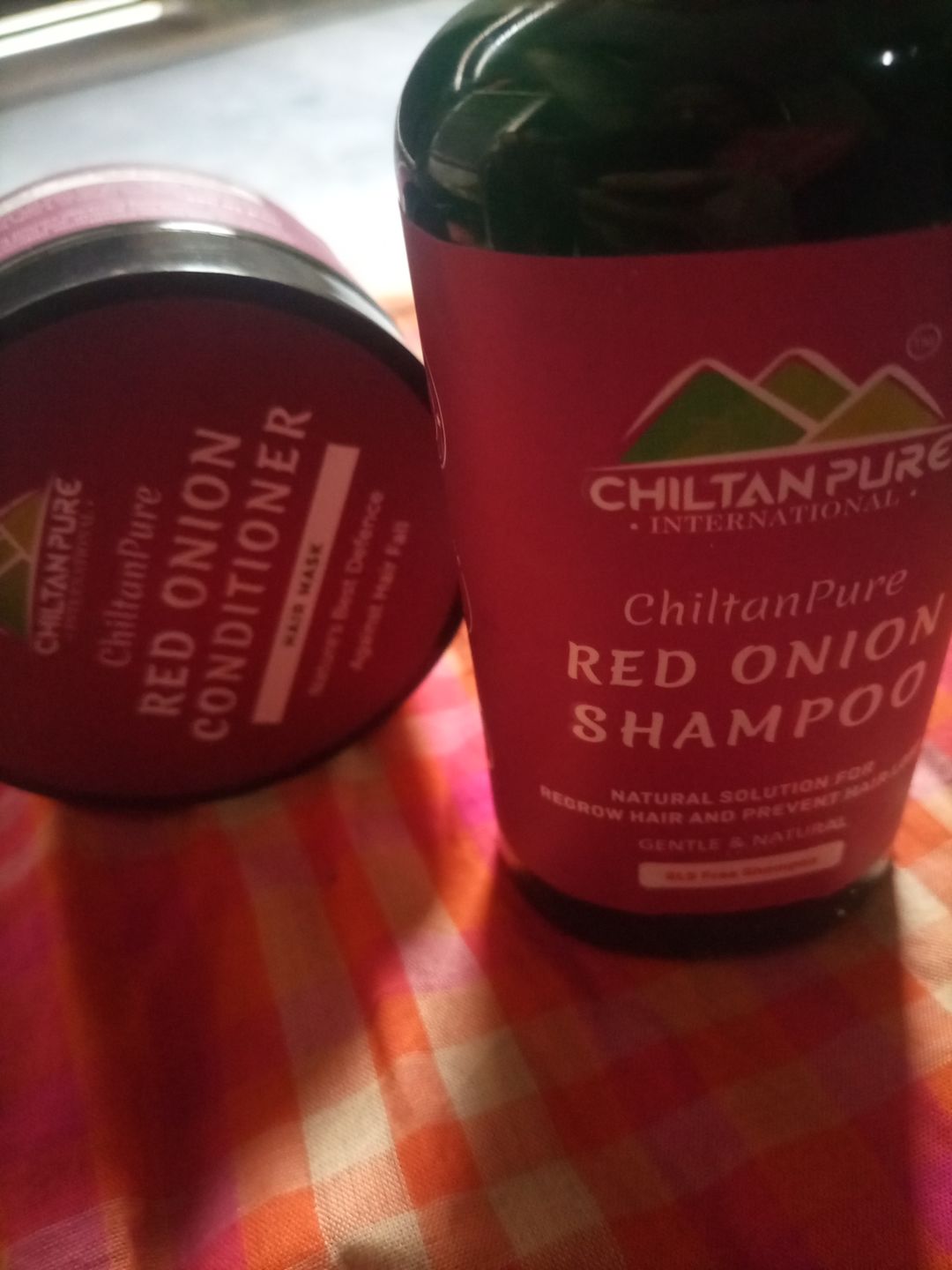 Customer photo review of Red Onion Shampoo 🧅 Natural Solution for Regrow Hair & Prevent Hair Loss 100% Results