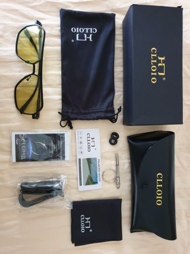 Customer photo review of Aluminum Photochromic Polarized Sunglasses