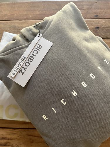 Customer photo review of HOODIE - GRANITE