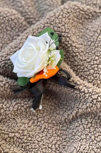 Customer photo review of Artificial Rose Bouquet Arrangements - 7 Colors