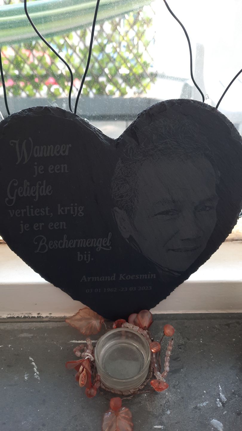 Customer photo review of Beschermengel - Gepersonaliseerd hart van leisteen