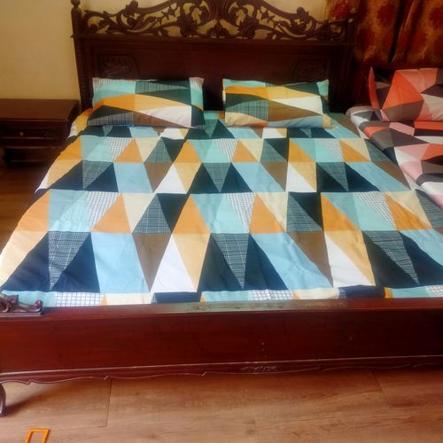 Customer photo review of Symmetry-Bed Sheet Set