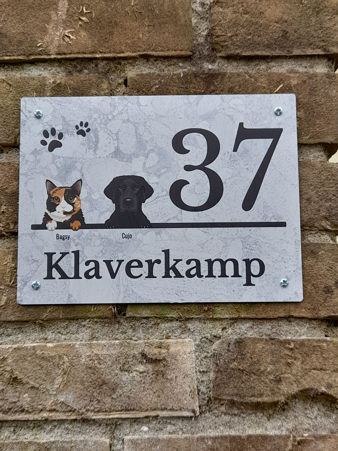 Customer photo review of Huisnummer met marmerlook - Gepersonaliseerd deurbordje