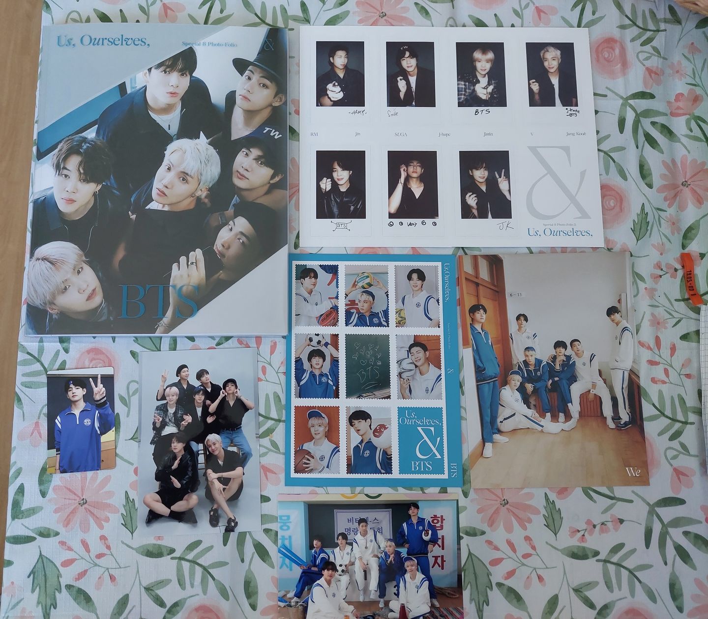 Customer photo review of BTS - SPECIAL 8 PHOTO FOLIO US OURSELVES AND BTS WE SET VER.