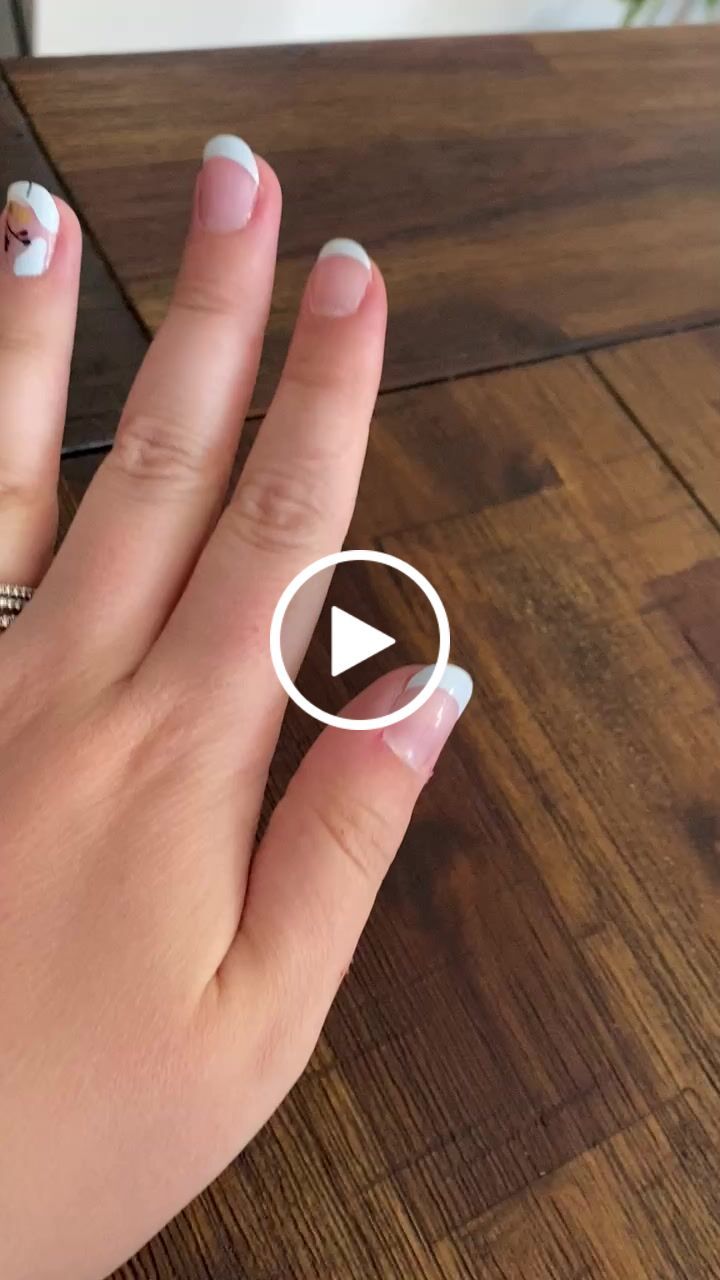 Customer video review of Blue Floral Daze DIY Semicured Gel Nail Sticker Kit