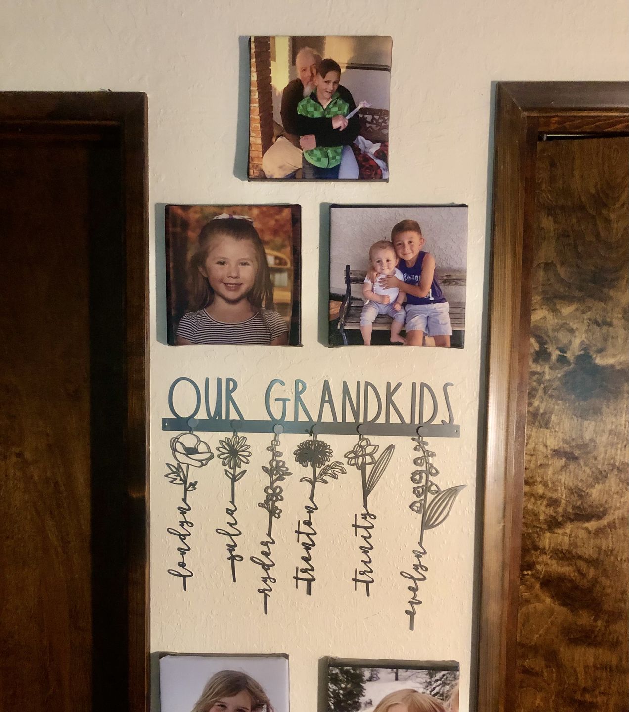 Customer photo review of XL Our Family Garden - Personalized Birth Month Flowers Family Name Sign Mother's Day Gift