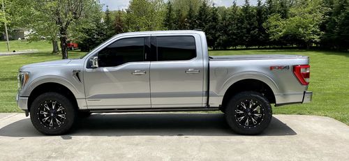Customer photo review of Full Leveling Lift Kit  2" Front And 1" Rear For 2021-2023 Ford F150 2WD/4WD