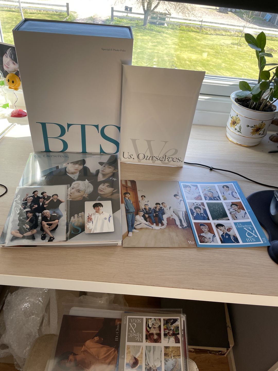 Customer photo review of BTS - SPECIAL 8 PHOTO FOLIO US OURSELVES AND BTS WE SET VER.
