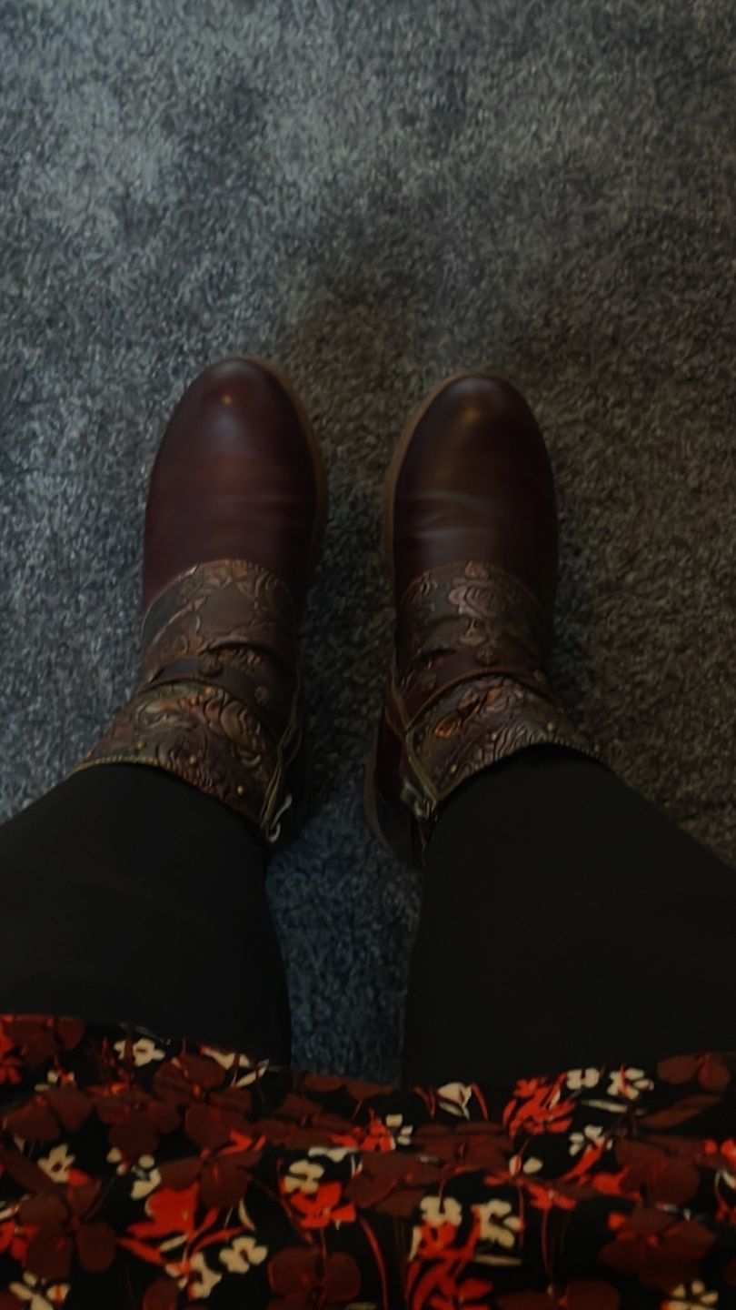 Customer photo review of Retro Painted Buckle Flat Shoes