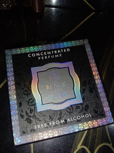 Customer photo review of Black And Silver | Premium Attars | 12ml