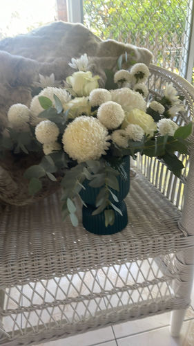 Customer photo review of Classic Posy in Ceramic Vase