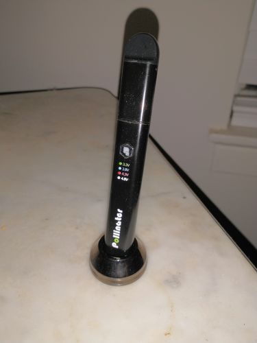 Customer photo review of GoBee Metal Stand