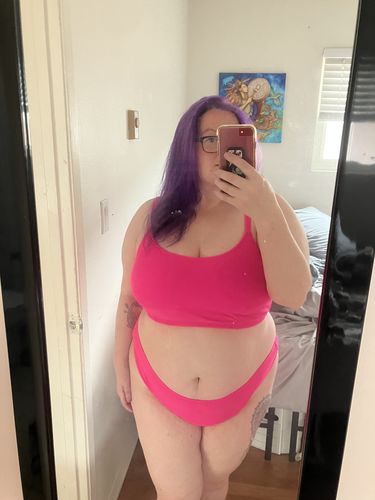 Customer photo review of Barbiecore Pink Rib Scoop Top