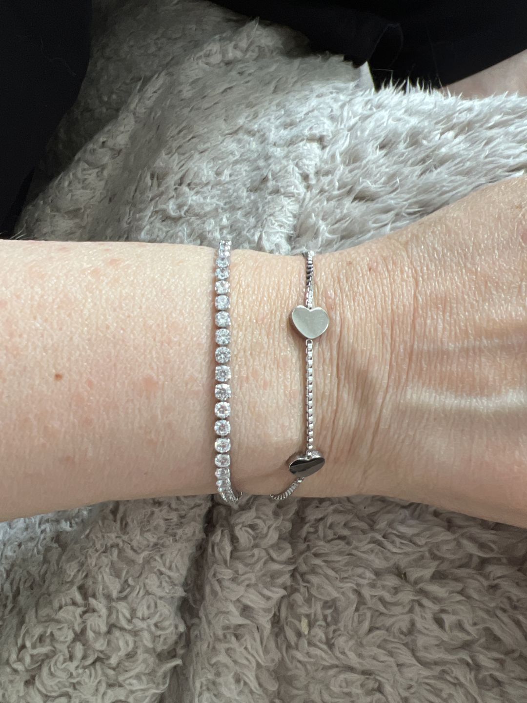 Customer photo review of Lovely Tennis Armband | 18K vergoldet