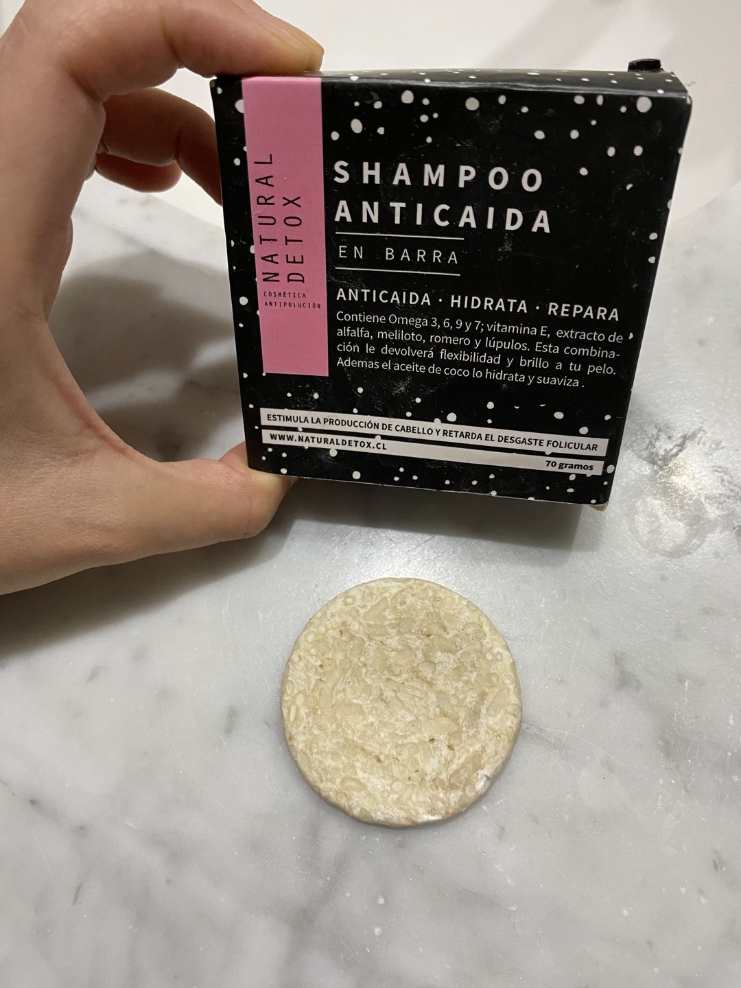 Customer photo review of Shampoo anticaída en barra