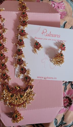 Customer photo review of Rubans Ruby Studded Temple Necklace Set