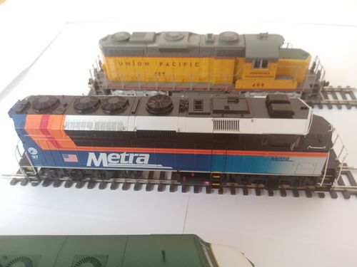 Customer photo review of BLI 4278 EMD GP20, UP #489, Yellow & Gray, Paragon4 Sound/DC/DCC, HO