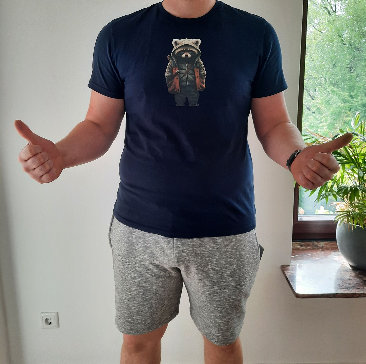 Customer photo review of Willi Waschbär - Bio Herren Shirt