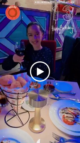 Customer video review of Menú Golden