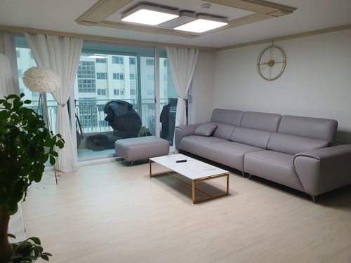 Customer photo review of CYRUS - Sofa văng da tựa gật gù