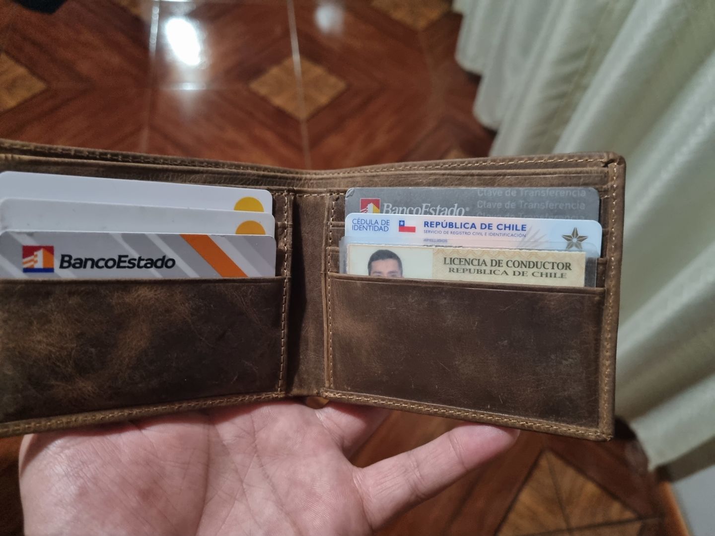 Customer photo review of Billetera Clásica