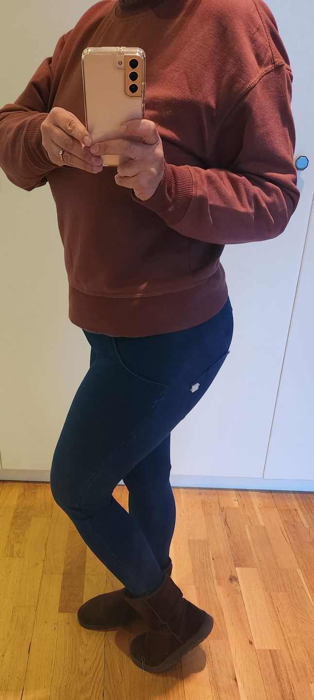 Customer photo review of Mid waist Butt lifting Shaping pants Jeans/Jeggings - Dark Blue