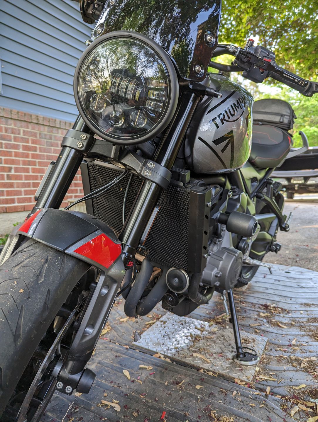 Customer photo review of Triumph Trident 660 Radiator Side Covers