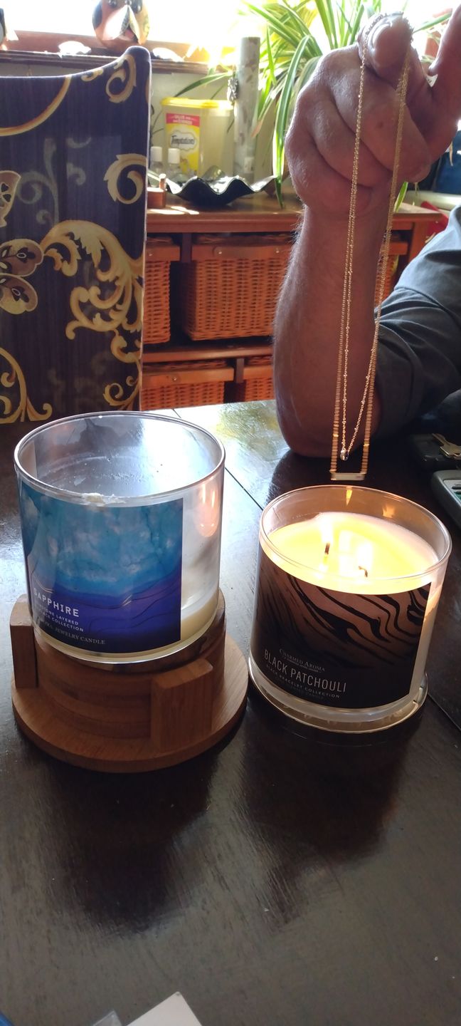 Customer photo review of Surprise Jewelry Candle