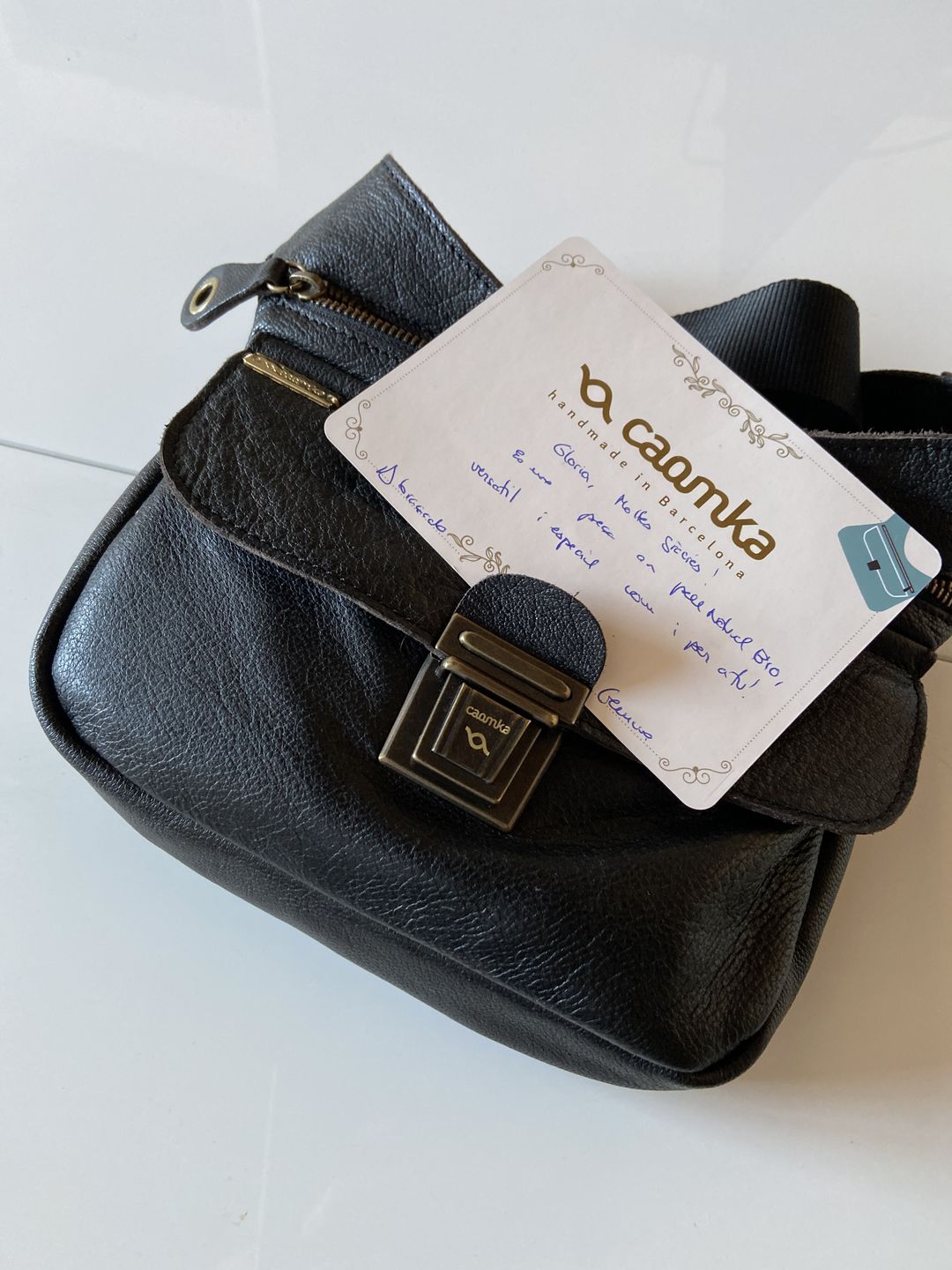 Customer photo review of Riñonera "Classic Black & Old Gold” + Bolsillo trasero · Piel · Pieza Exclusiva Núm. 19004