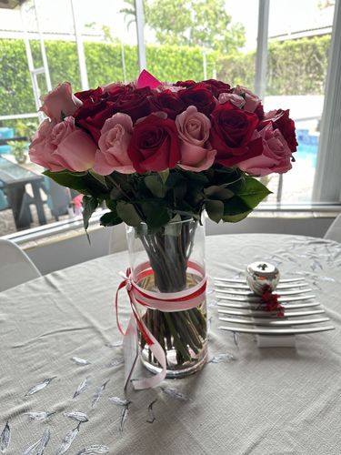 Customer photo review of Pink & Red Rose Bouquet - Mother's Day