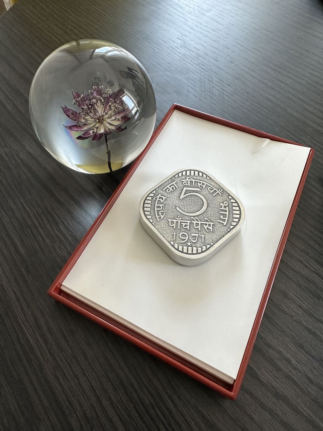 Customer photo review of Paperweight - 5 Paise