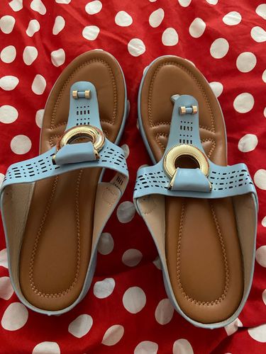 Customer photo review of Womens Wedges Comfortable Slippers