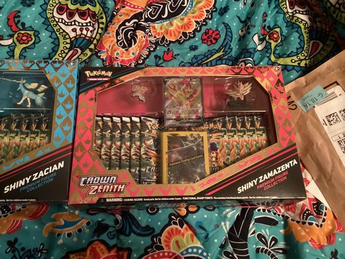 Customer photo review of Pokemon TCG: Crown Zenith - Premium Figure Collection Bundle (Presale)