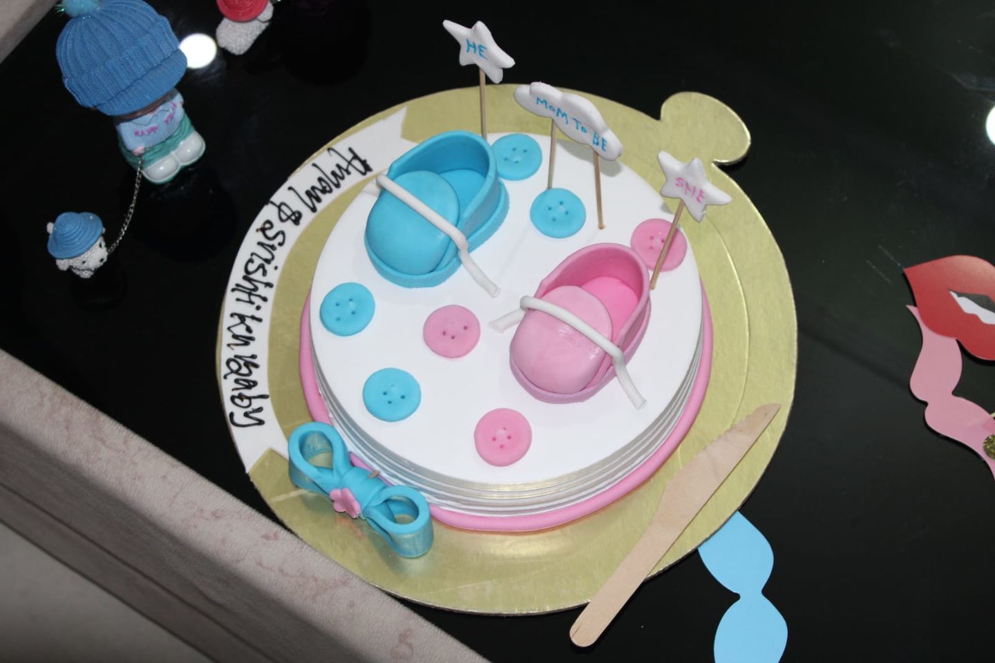 Customer photo review of Baby Shower Shoes Design Cake
