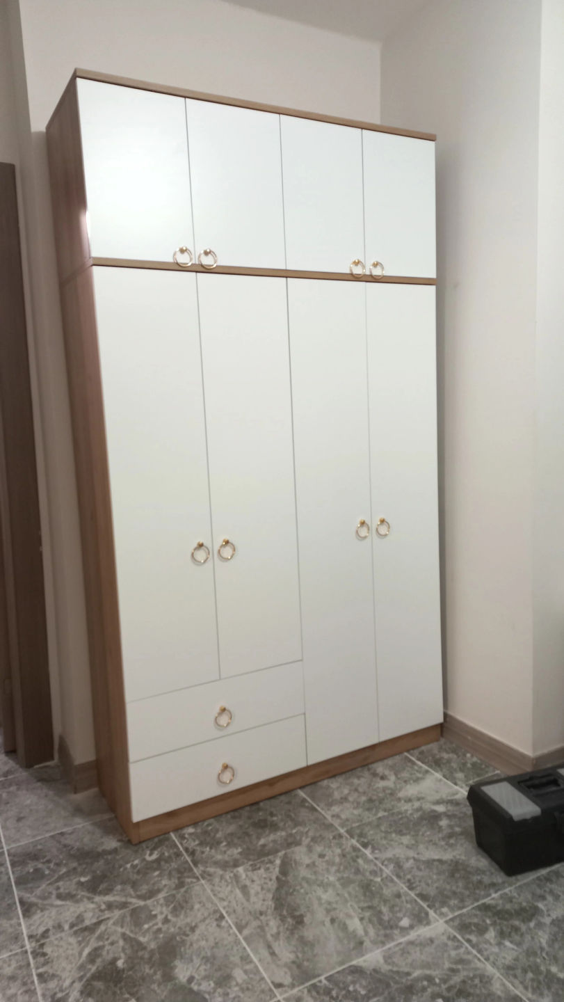 Customer photo review of Rani BA121 Geniş Gardırop Elbise Dolabı 8 Kapaklı 2 Çekmeceli 1 Raflı 2 Askılı Sepet Ceviz - Beyaz