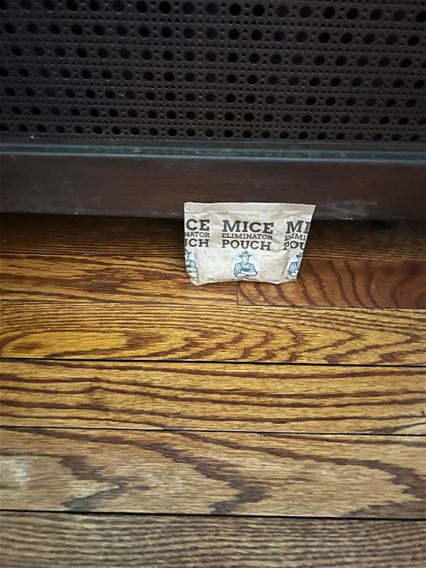 Customer photo review of Mice Eliminator Pouches