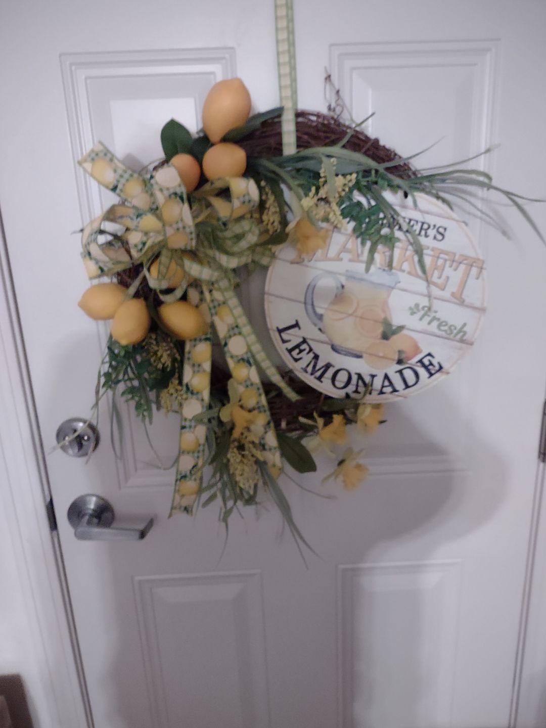 Customer photo review of 14" Oval Grapevine Wreath - DECOE-033