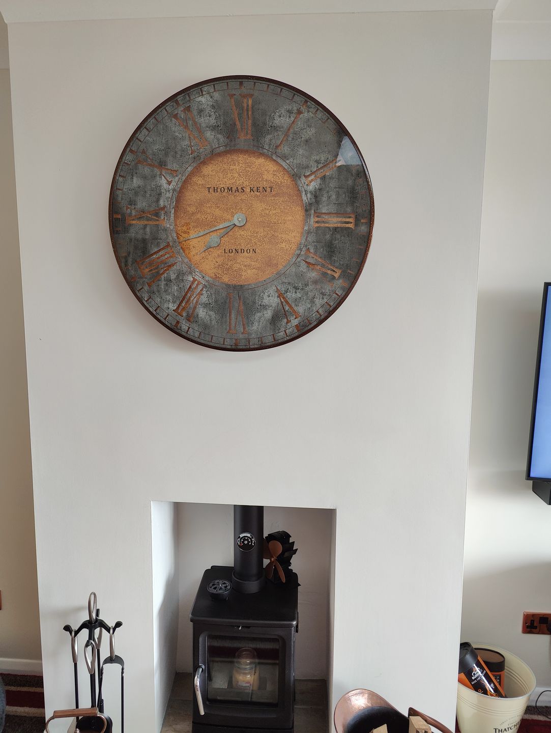 Customer photo review of Thomas Kent London. Florentine Star Wall Clock 30" (74cm) Gold. *NEW STOCK APRIL/MAY*