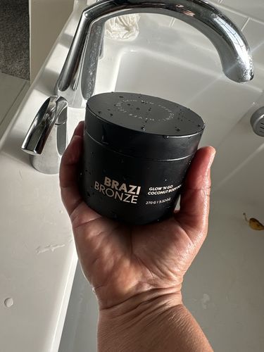 Customer photo review of Glow n’ Go Body Polish