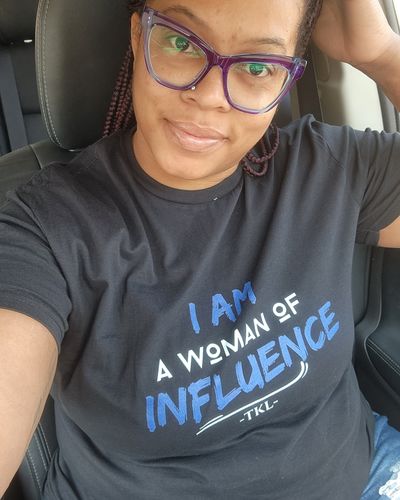 Customer photo review of Woman of Influence