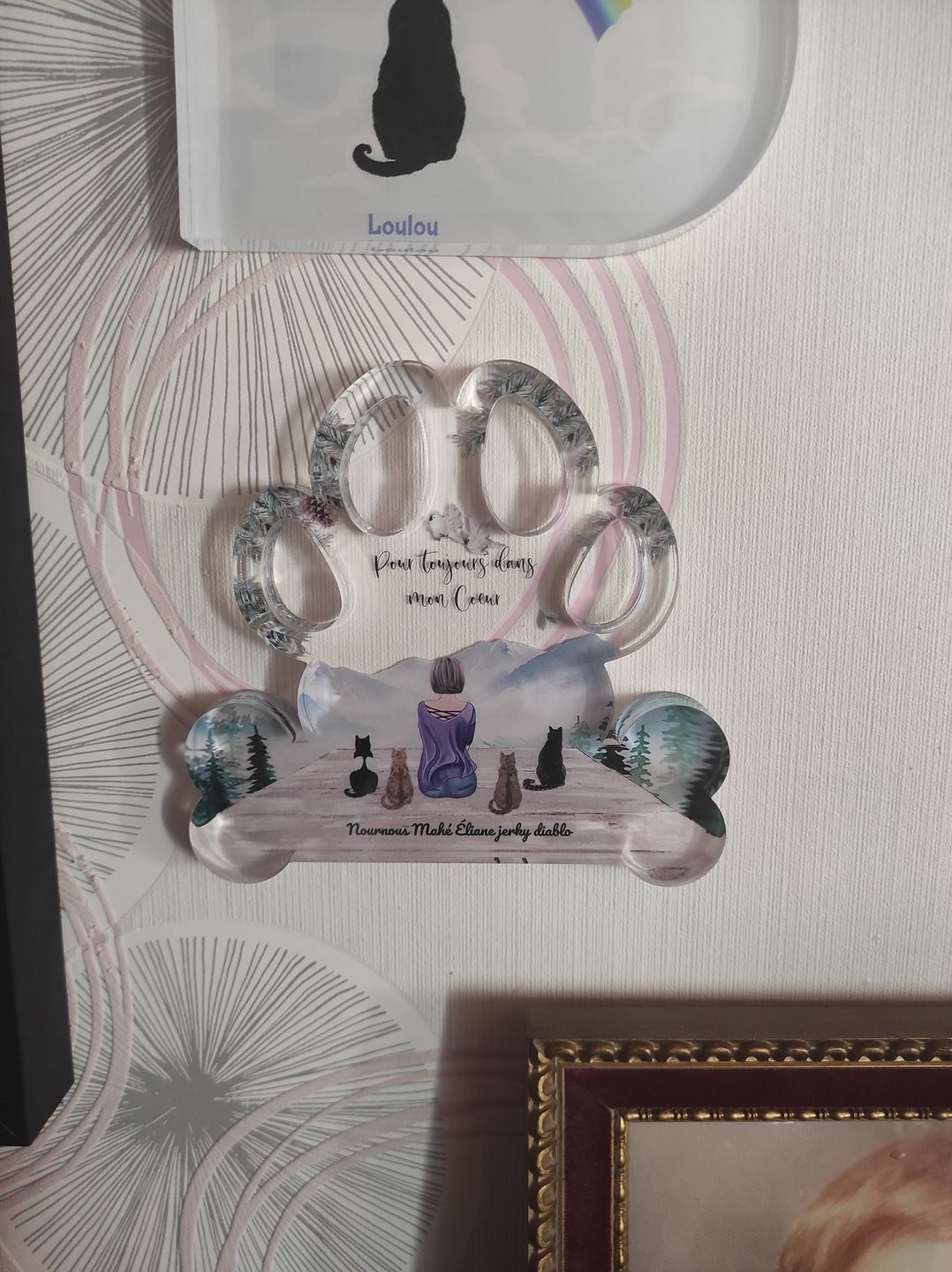 Customer photo review of Meilleurs amis - Plaque acrylique forme patte personnalisée