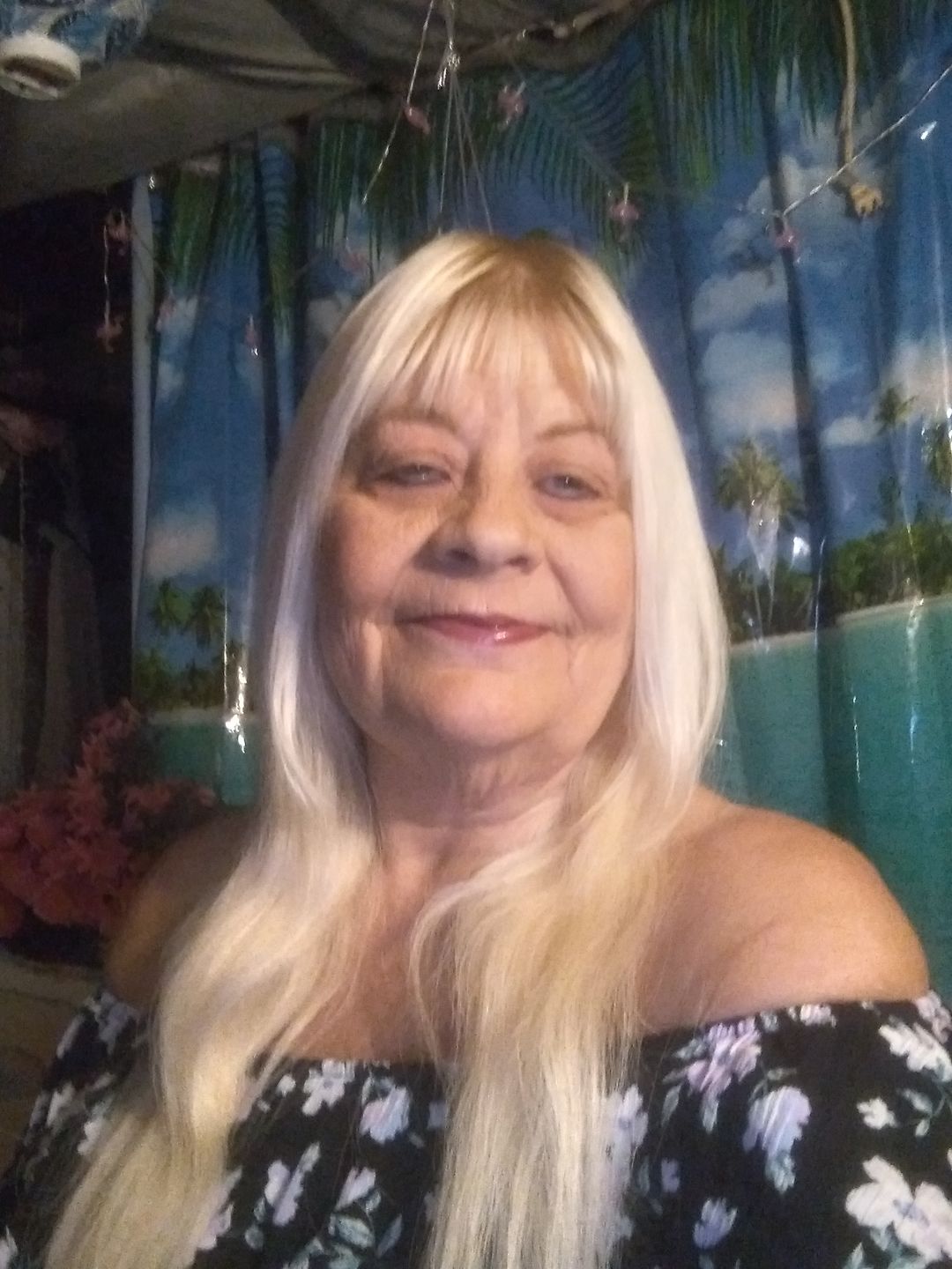 Customer photo review of Flat Silk Weft Hair Extensions Virgin Hair Weft Extensions Platinum Blonde #60