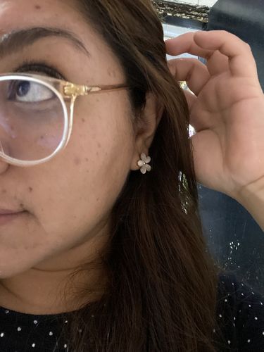 Customer photo review of Aretes Florales de Ópalo