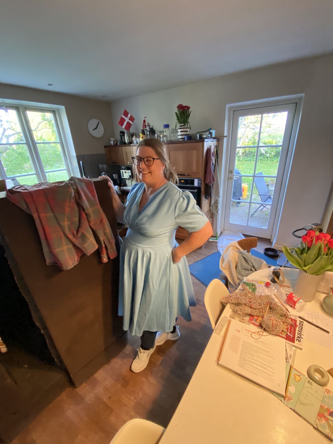 Customer photo review of Marilyn swingkjole med korte ærmer i koboltblå