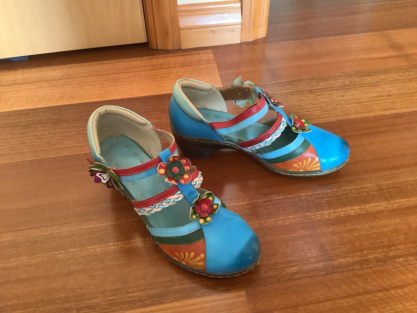 Customer photo review of Bohemian Genuine Leather Stitching Non-slip Breathable Sandals