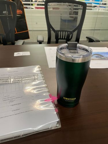 Badri B. review of Metallic Ace Bottle Medium image 1 out of 1