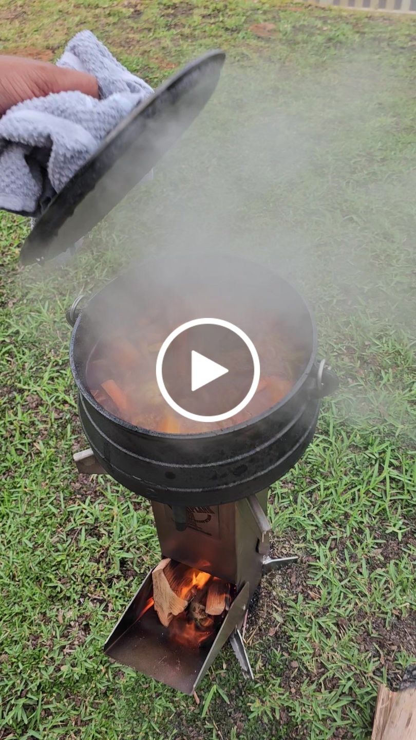 Customer video review of BraaiPlank™ ROCKETSTOVE+ with Carry Bag.
