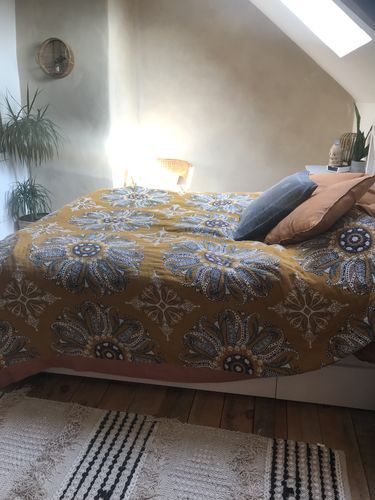 Customer photo review of Bohemian Paisley Flower Bedspread