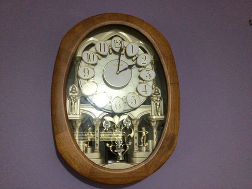Customer photo review of Rhythm 4MH810WD06 Magic Motion Clock